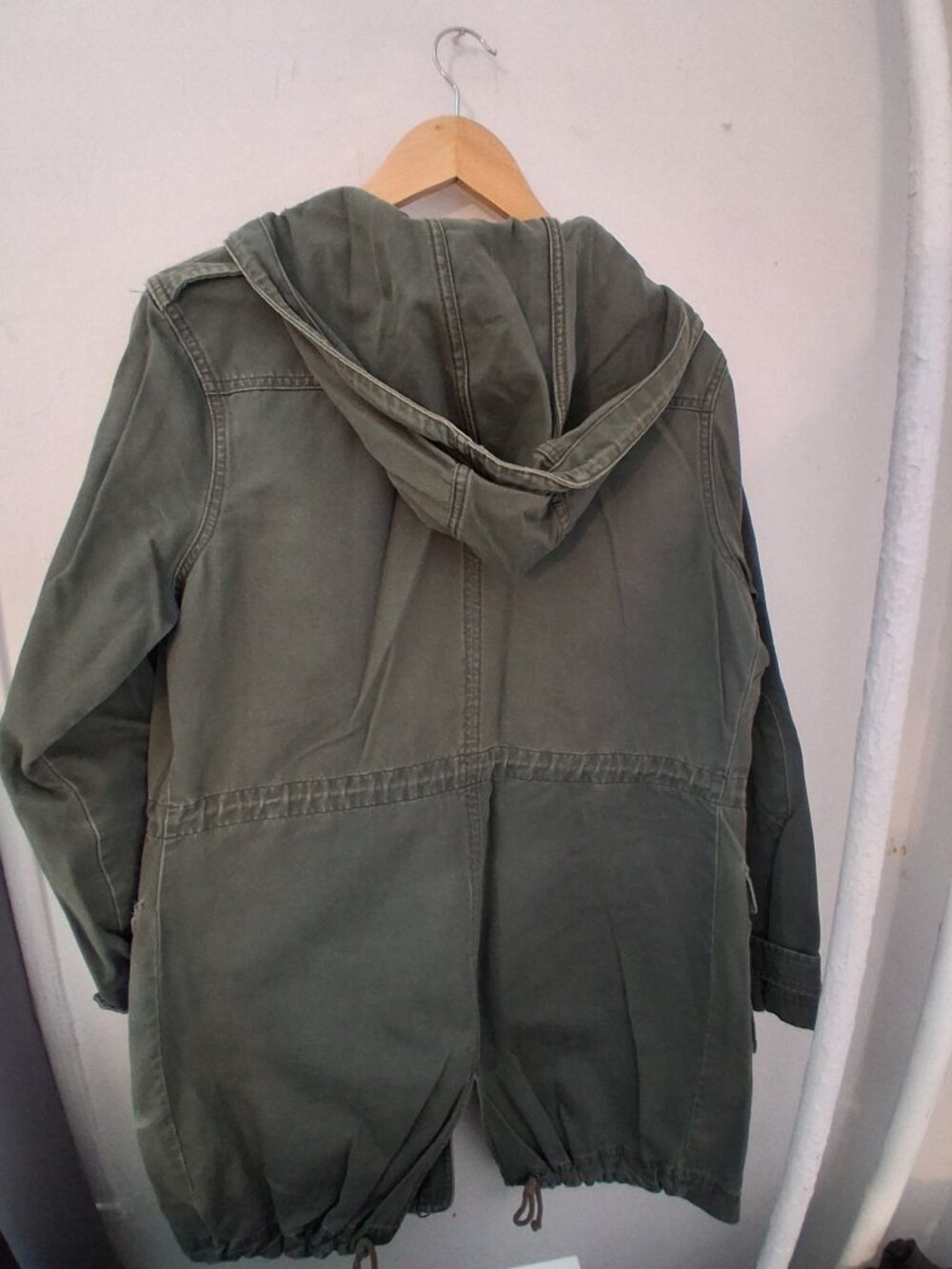 green jacket - Picture 2 of 2